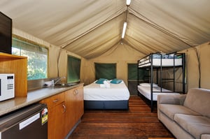 075FH Safari Tent 1 04 Web